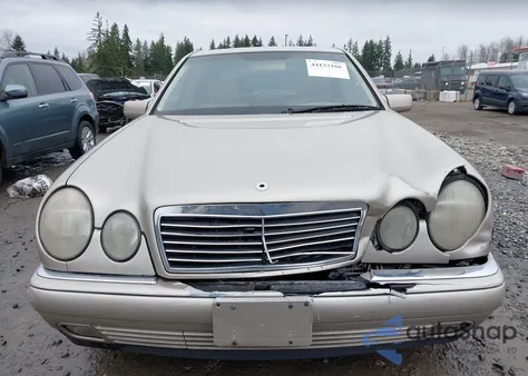 1999 Mercedes-Benz E 430 z USA, uszkodzony, nr VIN WDBJF70H7XA763198